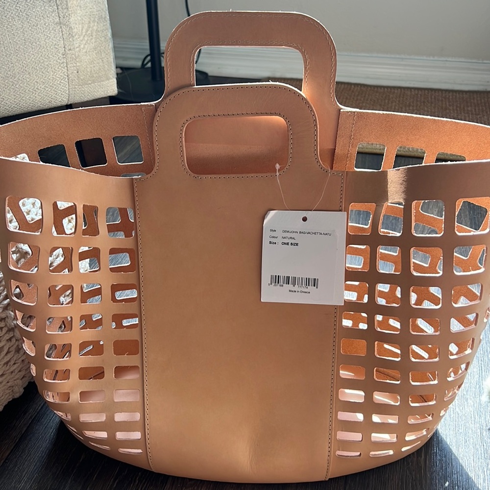 Demijohn cutout leather tote - Picture 2 of 16